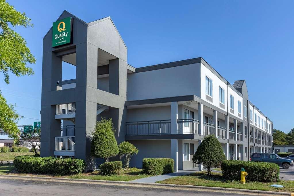 Quality Inn Fayetteville Near Fort Bragg Екстер'єр фото