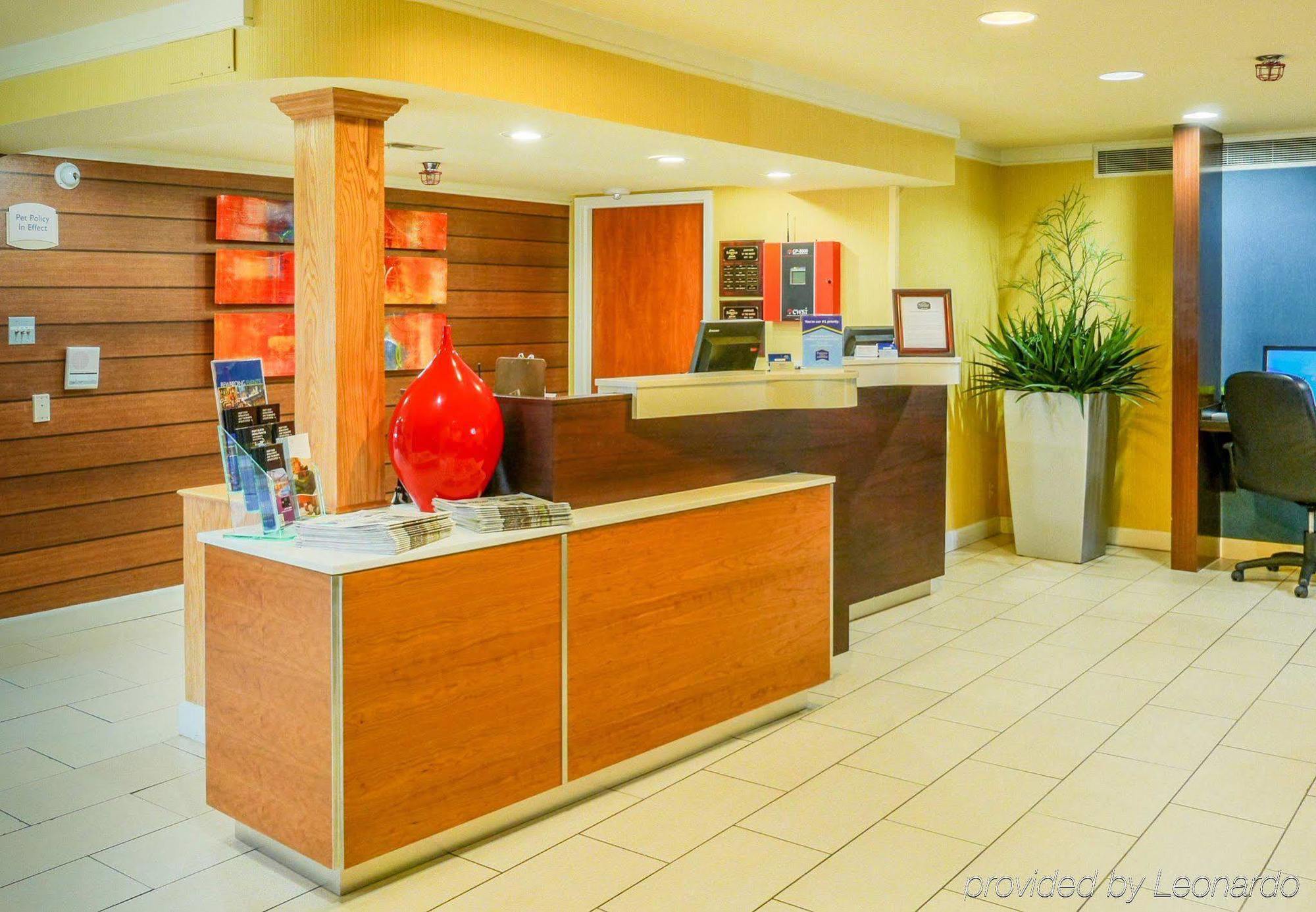 Quality Inn Fayetteville Near Fort Bragg Екстер'єр фото