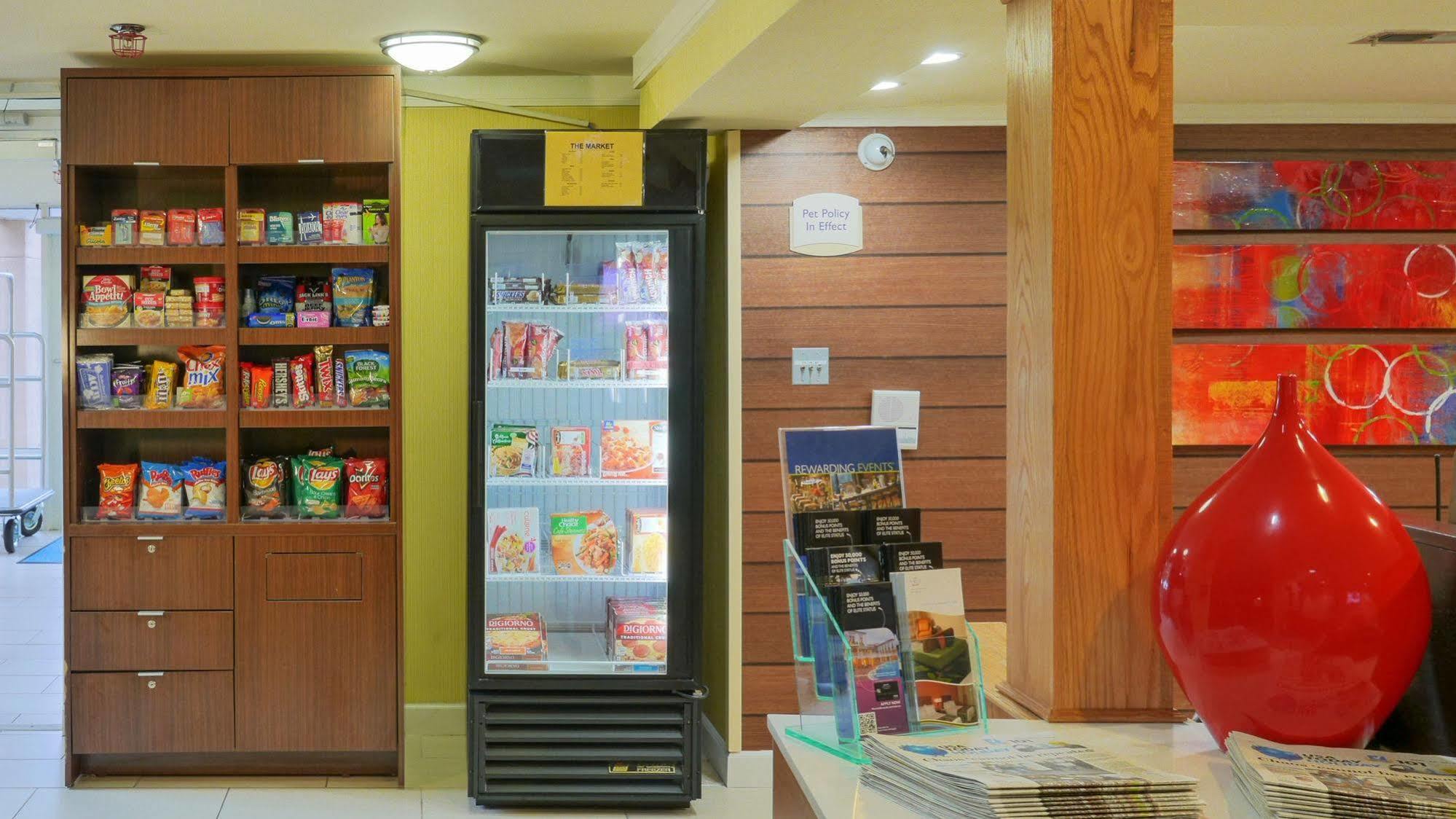 Quality Inn Fayetteville Near Fort Bragg Екстер'єр фото