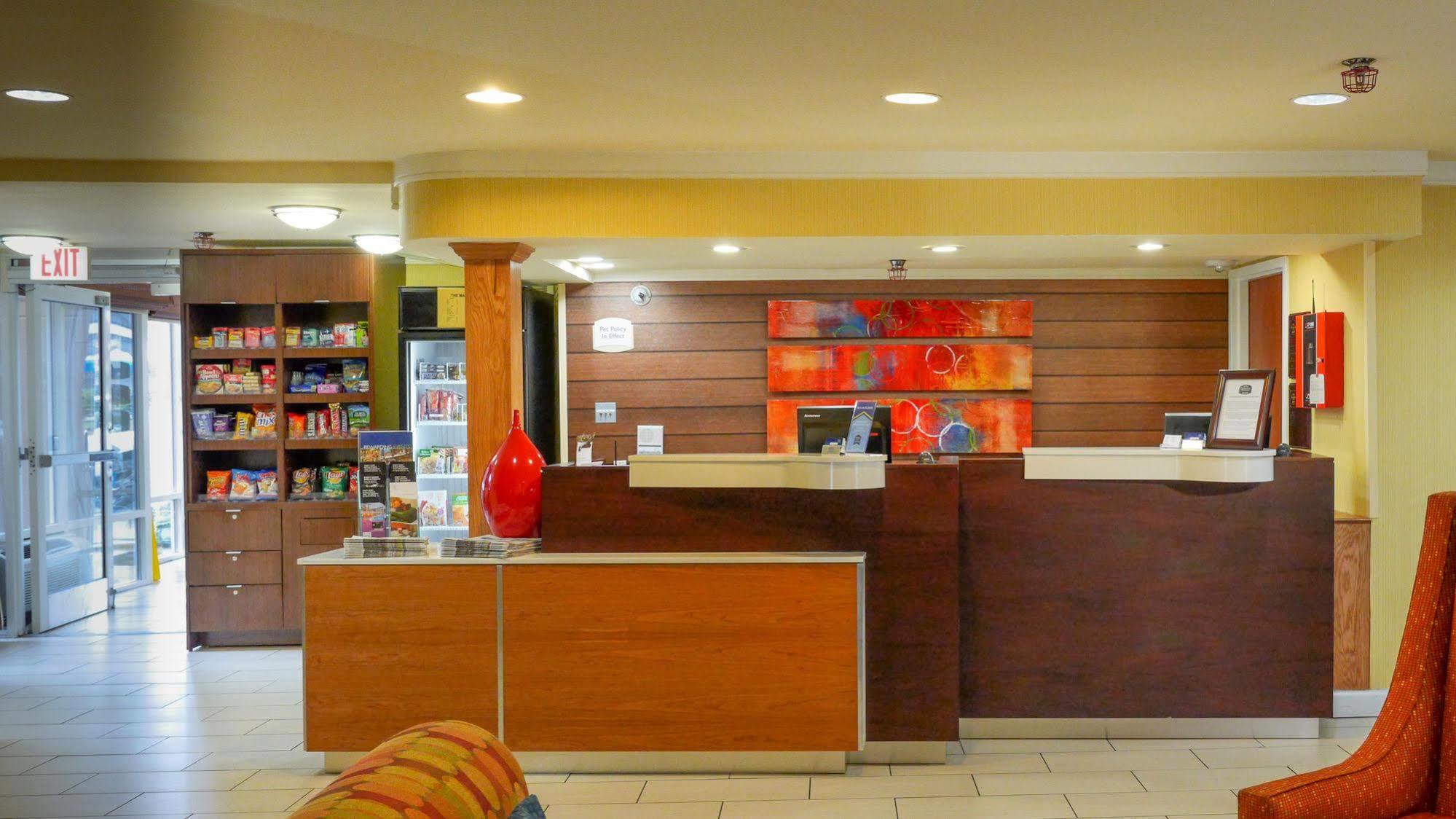 Quality Inn Fayetteville Near Fort Bragg Екстер'єр фото