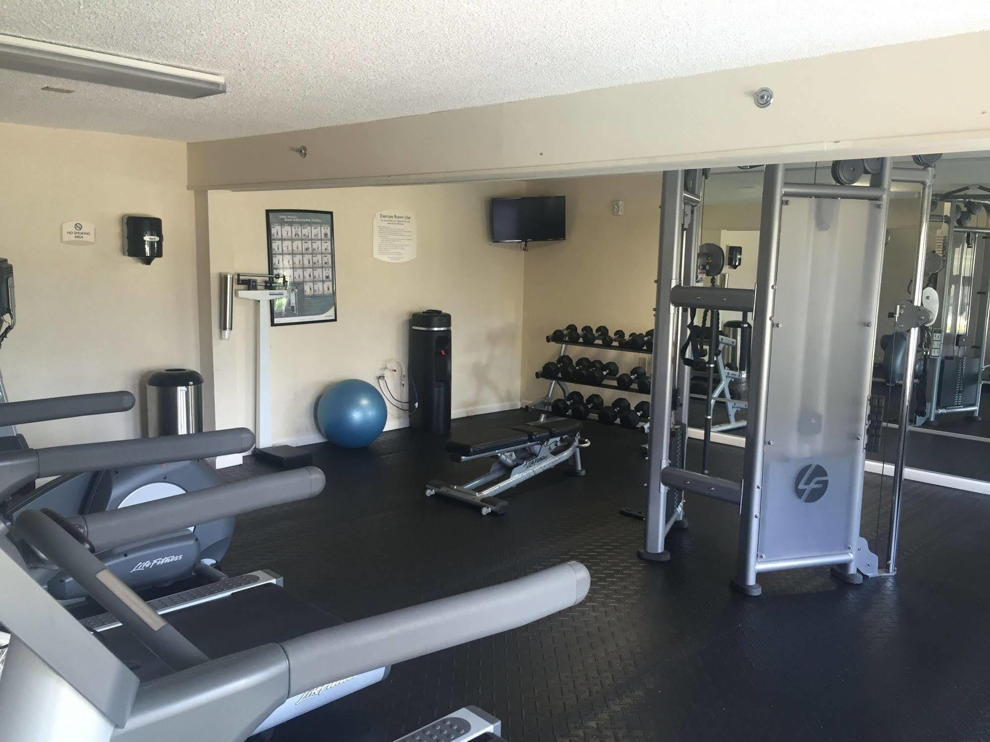 Quality Inn Fayetteville Near Fort Bragg Екстер'єр фото