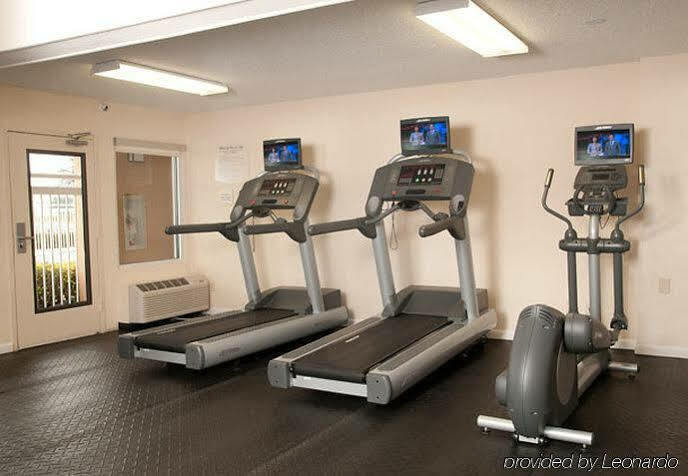Quality Inn Fayetteville Near Fort Bragg Екстер'єр фото